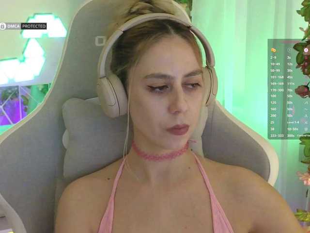 -Light-Fury-'s BongaCams show and profile