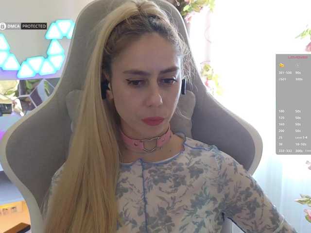 -Light-Fury-'s BongaCams show and profile