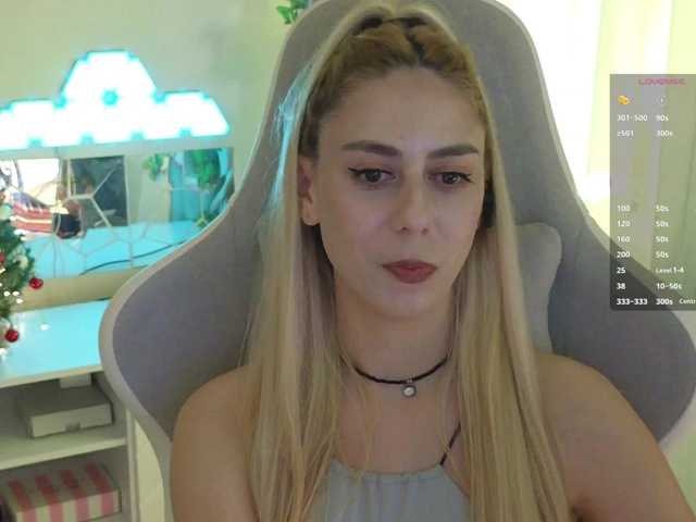 -Light-Fury-'s BongaCams show and profile