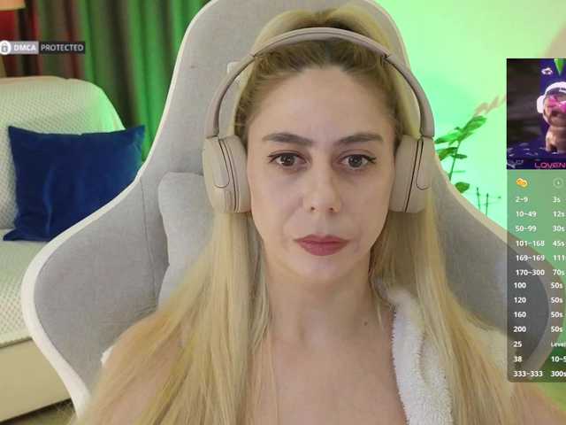 -Light-Fury-'s BongaCams show and profile