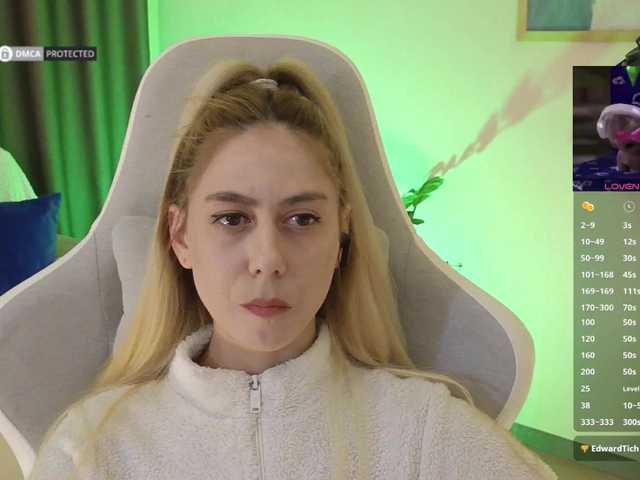 -Light-Fury-'s BongaCams show and profile