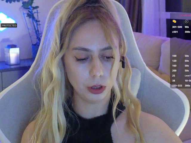 -Light-Fury-'s BongaCams show and profile