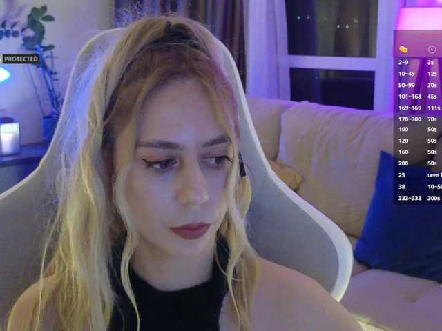 -Light-Fury-'s BongaCams show and profile