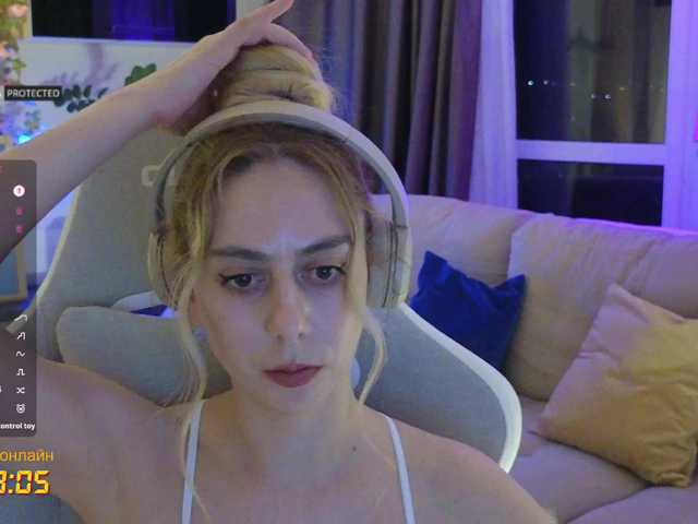 -Light-Fury-'s BongaCams show and profile