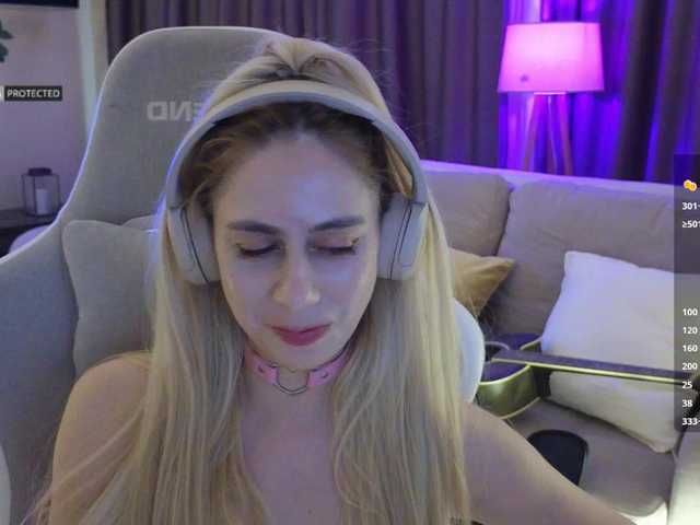 -Light-Fury-'s BongaCams show and profile