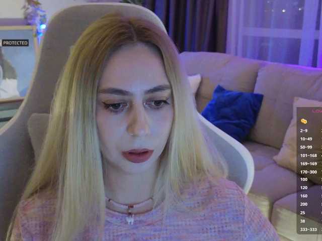 -Light-Fury-'s BongaCams show and profile