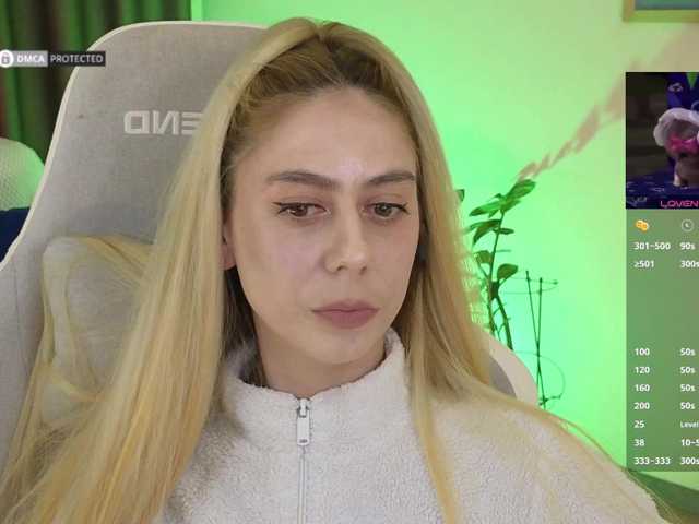 -Light-Fury-'s BongaCams show and profile