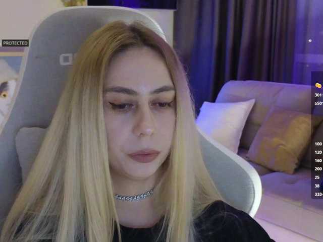 -Light-Fury-'s BongaCams show and profile