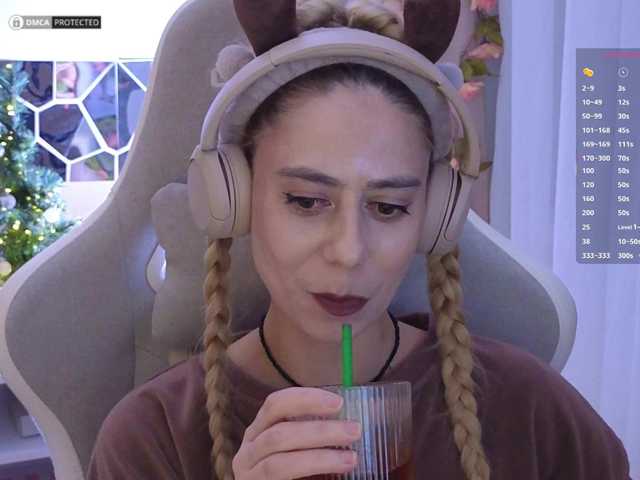 -Light-Fury-'s BongaCams show and profile