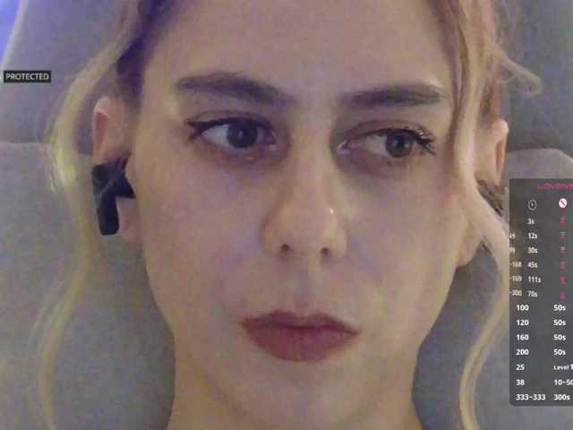 -Light-Fury-'s BongaCams show and profile