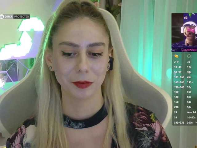 -Light-Fury-'s BongaCams show and profile