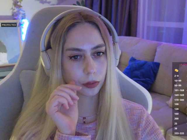 -Light-Fury-'s BongaCams show and profile