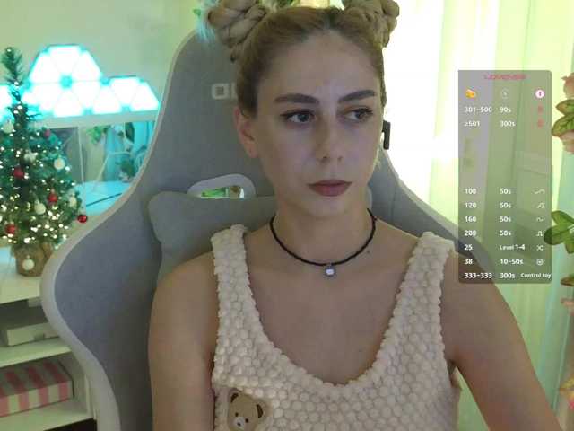 -Light-Fury-'s BongaCams show and profile