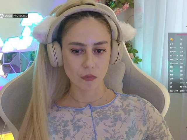 -Light-Fury-'s BongaCams show and profile