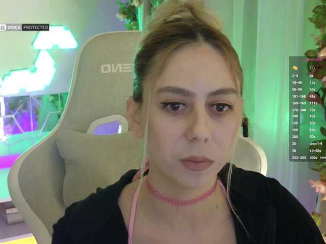 -Light-Fury-'s BongaCams show and profile