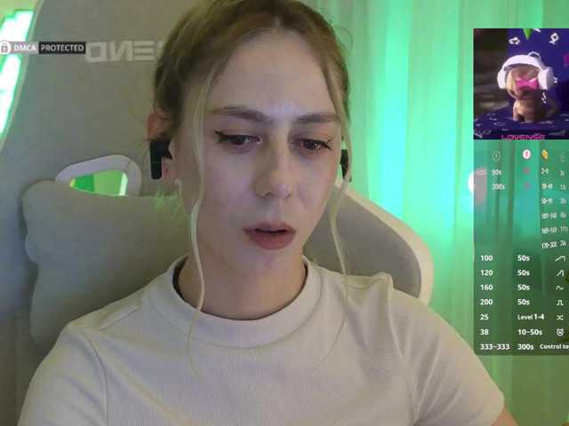 -Light-Fury-'s BongaCams show and profile