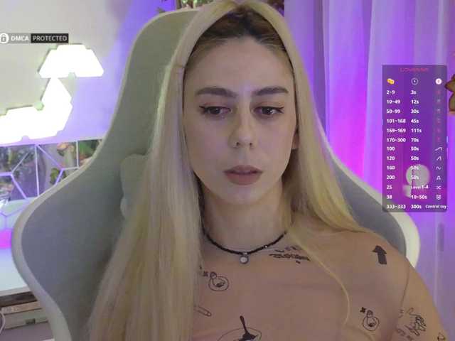 -Light-Fury-'s BongaCams show and profile