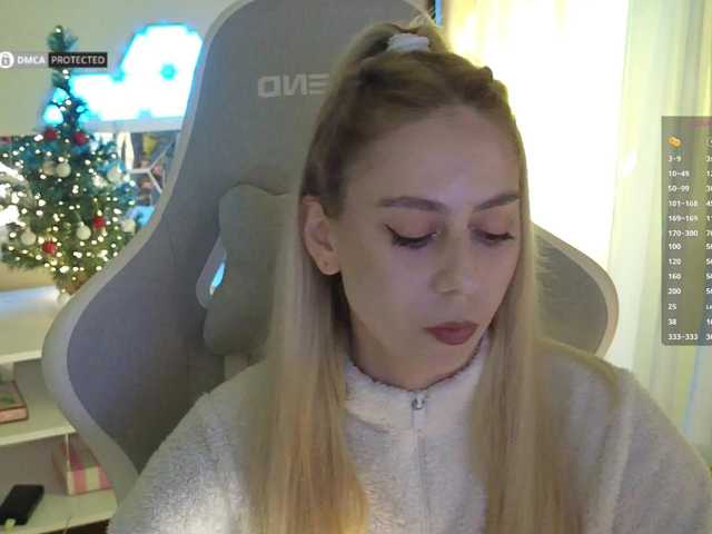 -Light-Fury-'s BongaCams show and profile