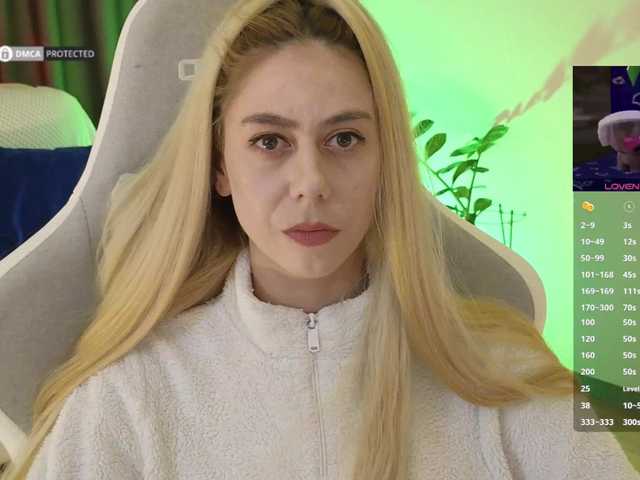 -Light-Fury-'s BongaCams show and profile