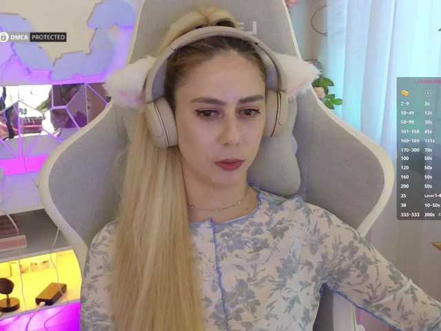 -Light-Fury-'s BongaCams show and profile