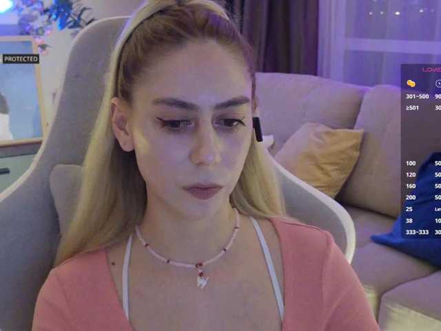 -Light-Fury-'s BongaCams show and profile