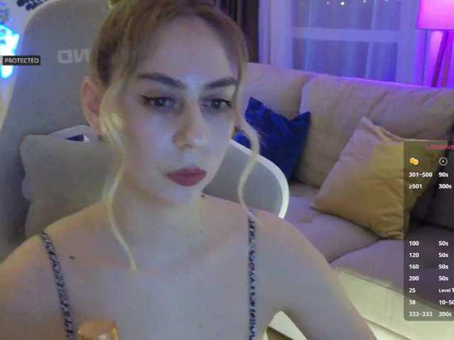 -Light-Fury-'s BongaCams show and profile