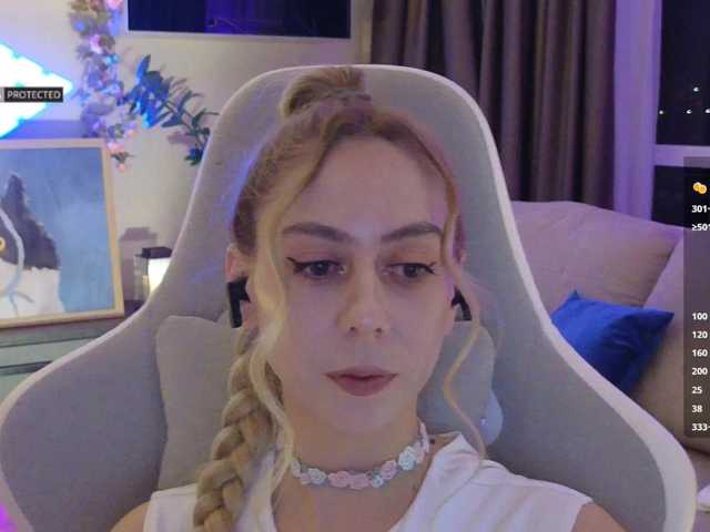 -Light-Fury-'s BongaCams show and profile