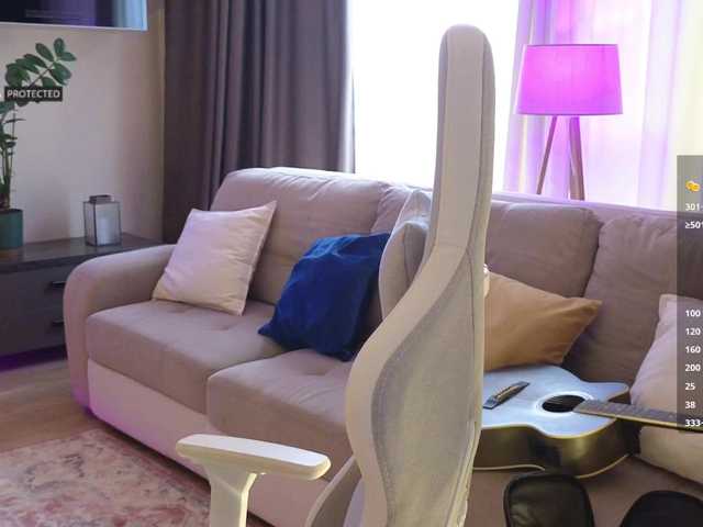 -Light-Fury-'s BongaCams show and profile