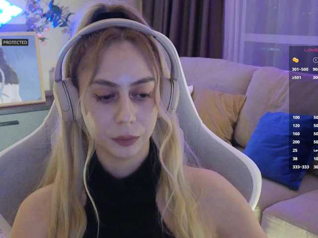 -Light-Fury-'s BongaCams show and profile