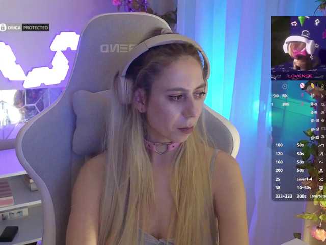 -Light-Fury-'s BongaCams show and profile