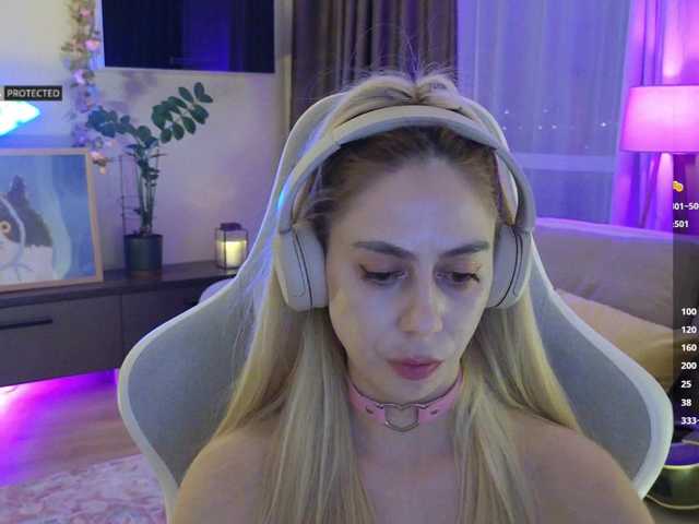 -Light-Fury-'s BongaCams show and profile