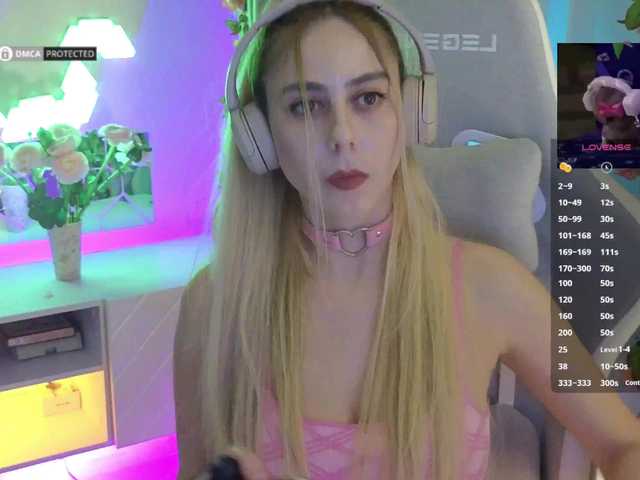 -Light-Fury-'s BongaCams show and profile