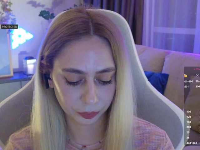 -Light-Fury-'s BongaCams show and profile