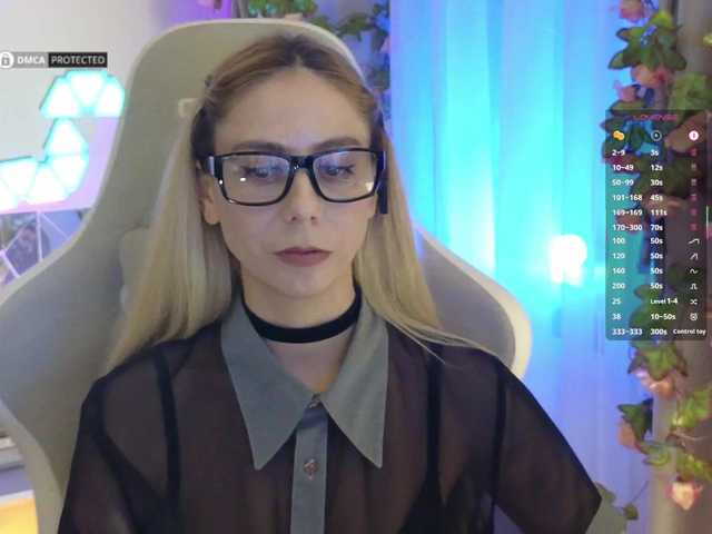 -Light-Fury-'s BongaCams show and profile