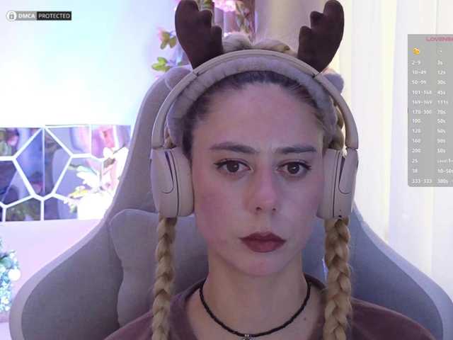 -Light-Fury-'s BongaCams show and profile