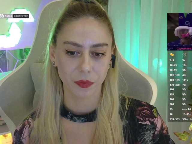 -Light-Fury-'s BongaCams show and profile