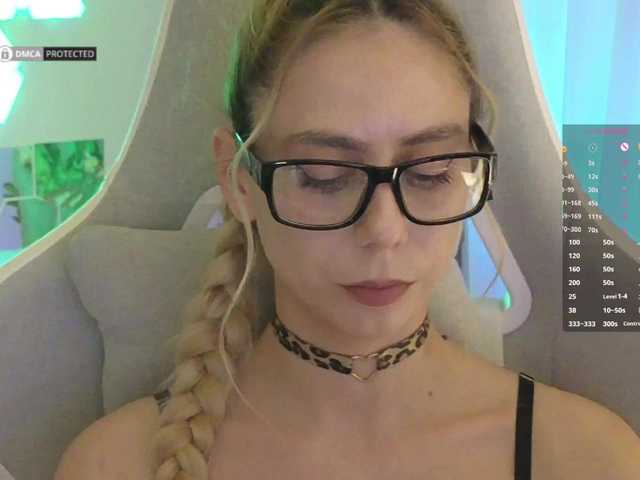 -Light-Fury-'s BongaCams show and profile