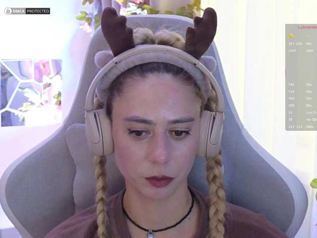 -Light-Fury-'s BongaCams show and profile