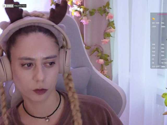 -Light-Fury-'s BongaCams show and profile