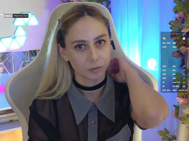 -Light-Fury-'s BongaCams show and profile