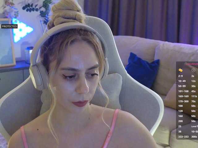 -Light-Fury-'s BongaCams show and profile