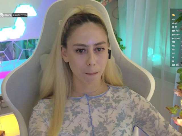 -Light-Fury-'s BongaCams show and profile