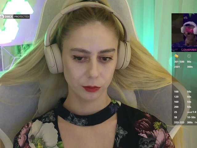 -Light-Fury-'s BongaCams show and profile