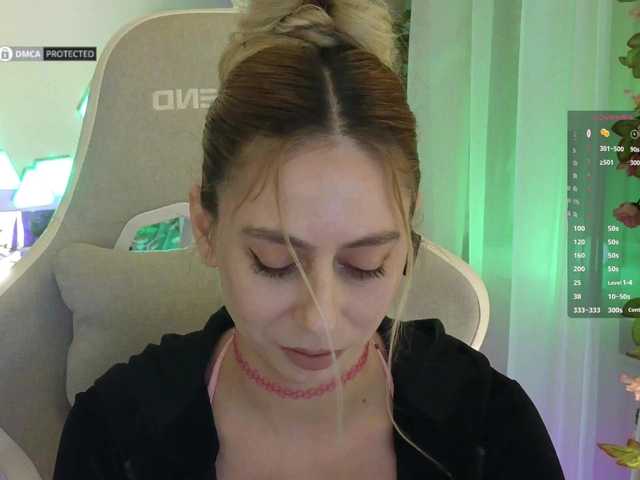 -Light-Fury-'s BongaCams show and profile