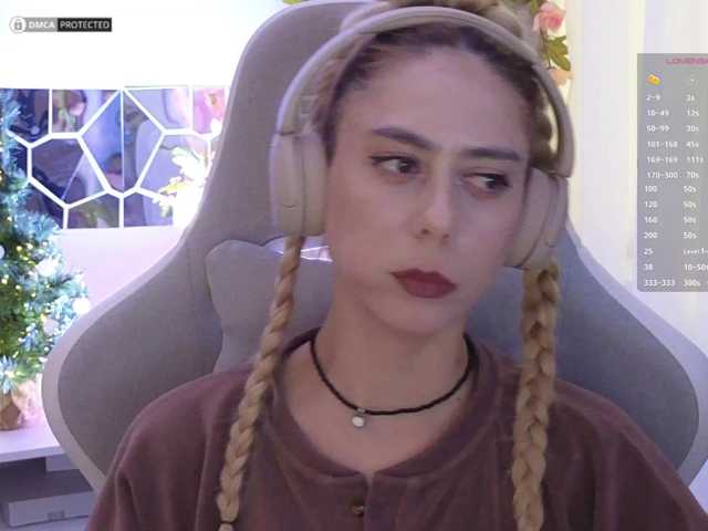 -Light-Fury-'s BongaCams show and profile