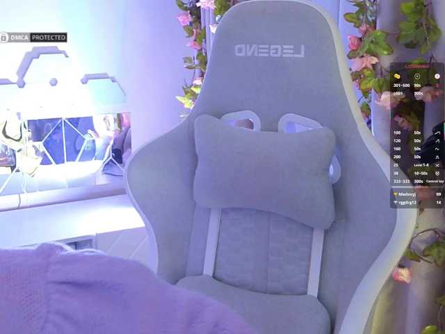 -Light-Fury-'s BongaCams show and profile