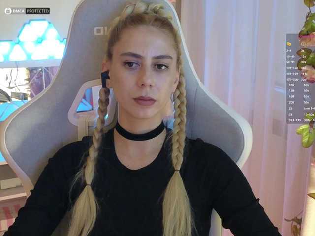 -Light-Fury-'s BongaCams show and profile