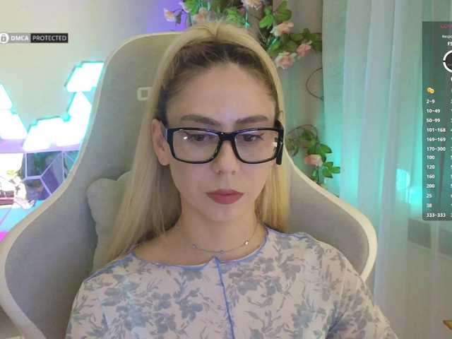 -Light-Fury-'s BongaCams show and profile