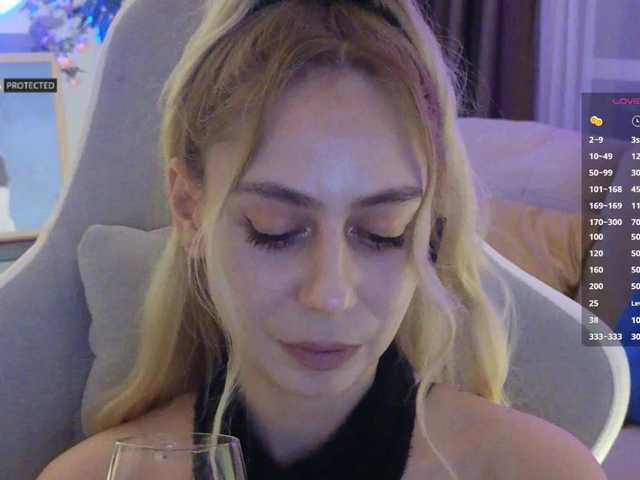 -Light-Fury- live cam