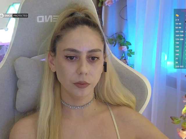 -Light-Fury-'s BongaCams show and profile